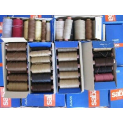 AFFARE!  SCATOLA FILATO AMANN SABA 30 100% POLIESTERE PER CUCIRE COLORI MIS