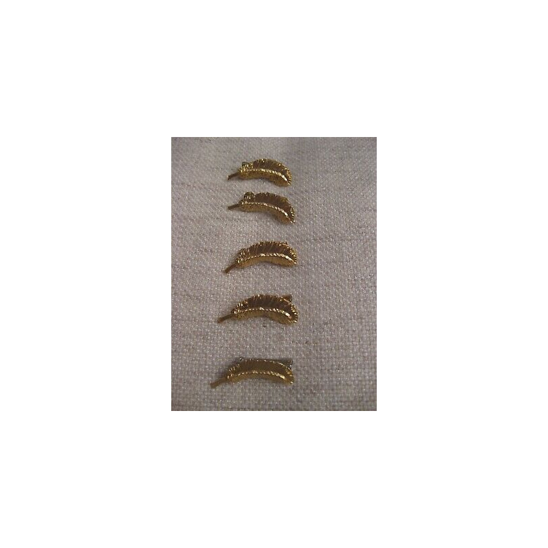 N. 7 applicazioni a foglia in metallo colore oro cm 2,5x0,8 con 2 fori