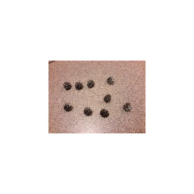 N. 9 Bottoni bellissimi tondi in metallo colore argento anticato foro diet