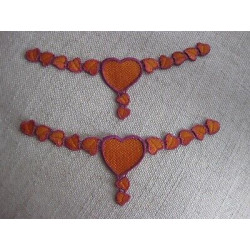 N. 2 applicazioni in tessuto arancio e fuxia a cuore cm 11,5 x cm 2
