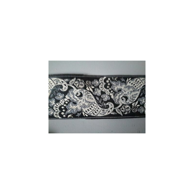 Metri 1 di Passamaneria in TESSUTO NERO decorato alta CM 4,5