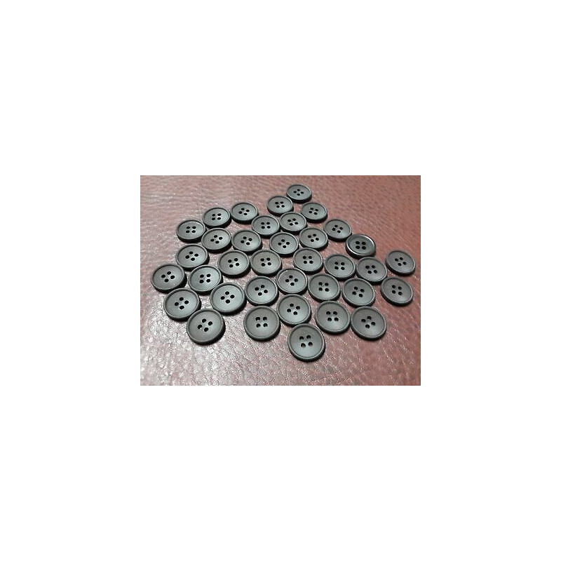 N. 10 Bottoni bellissimii rotondi in plastica colore nero opaco 4 fori cm 