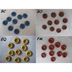 N. 10 Bottoni bellissimi rotondi con 4 fori dimensioni cm 2,5 
