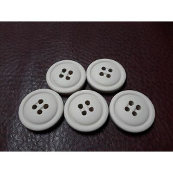 N. 13 Bottoni bellissimii rotondi in plastica colore beige opaco 4 fori cm