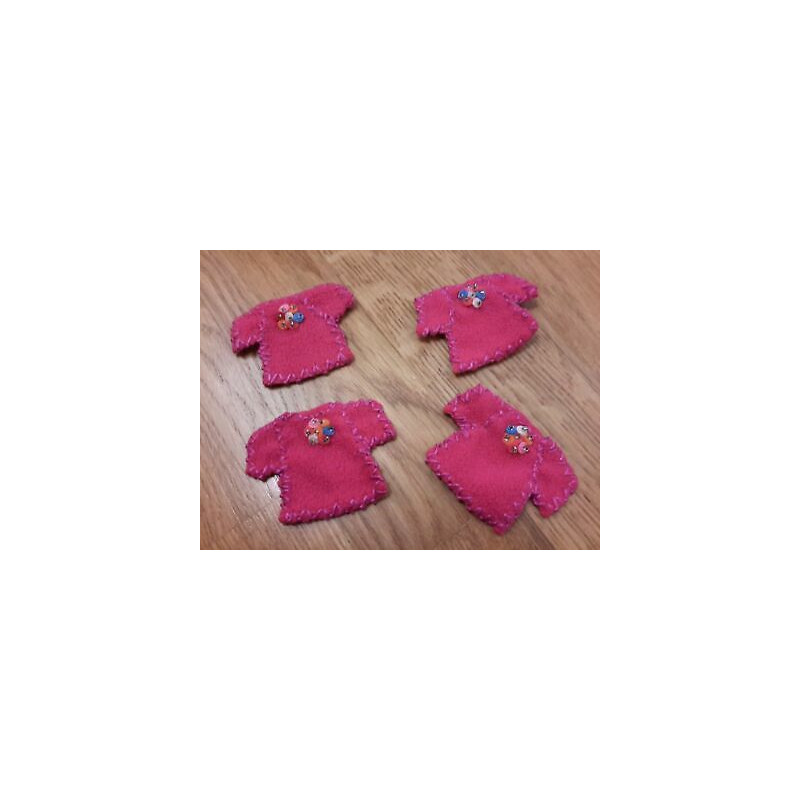N.8 Applicazioni in tessuto panno a forma di maglietta colore fuxia cm 5