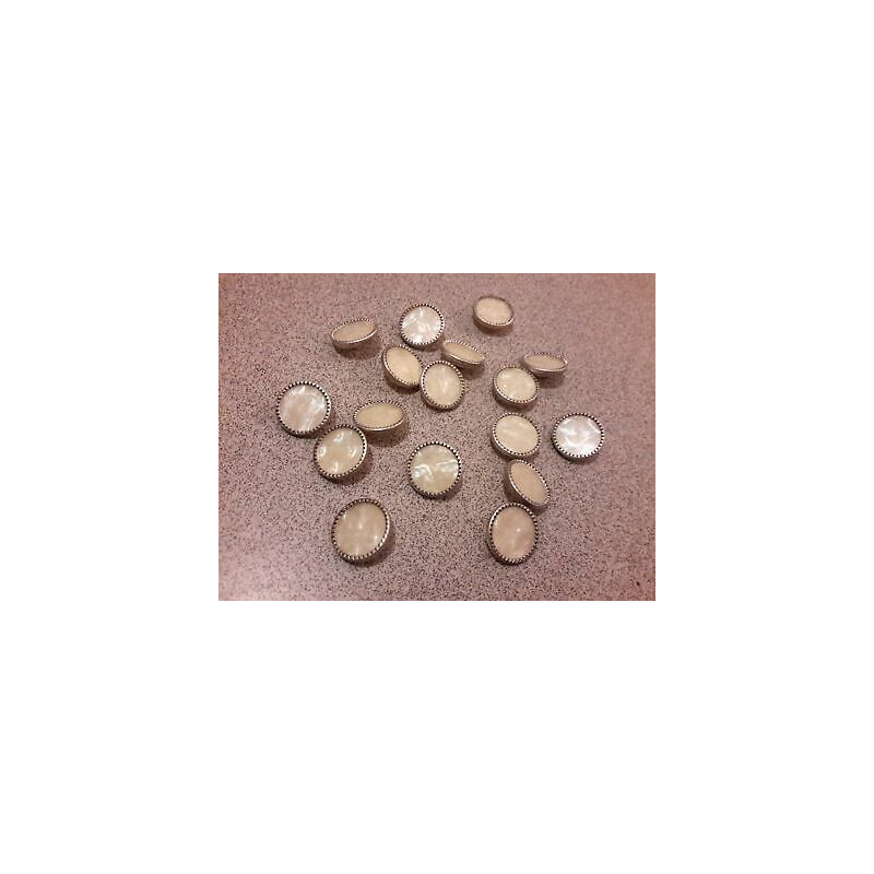 N. 10 Bottoni bellissimi tondi in metallo colore argento e beige foro diet