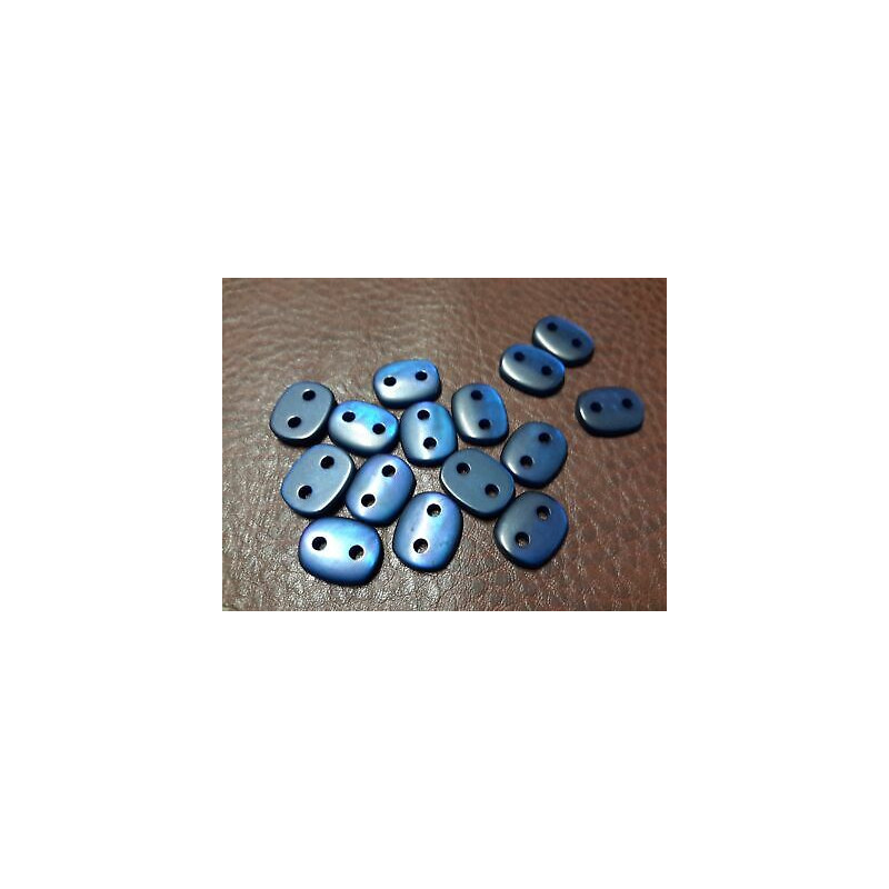 N. 10 Bottoni bellissimii in plastica colore bluette 2 fori cm 1x1,5