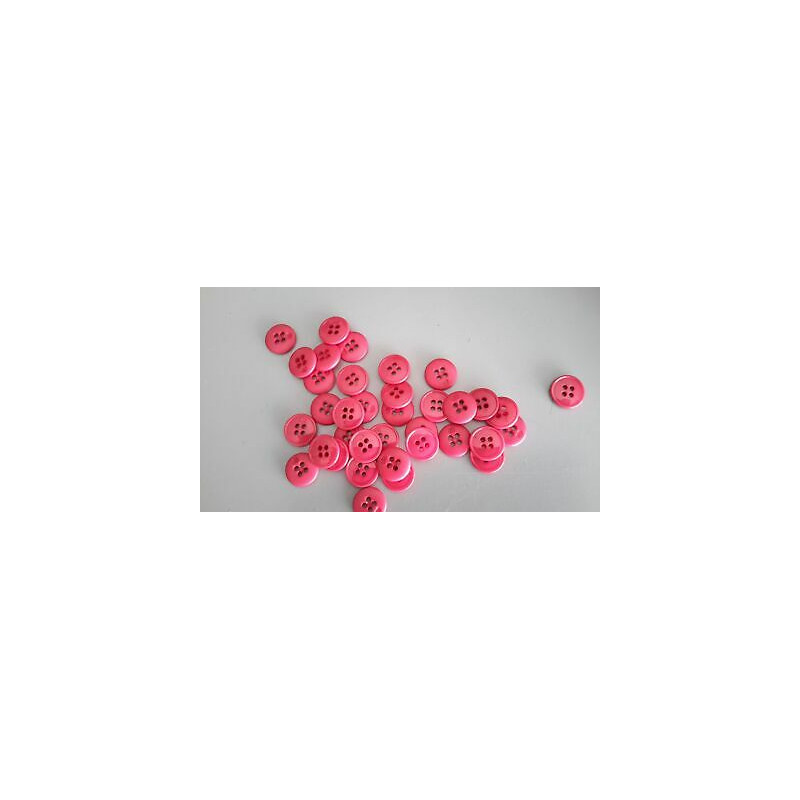 N. 10 Bottoni rotondi in plastica colore fuxia 4 fori mm 15 circa