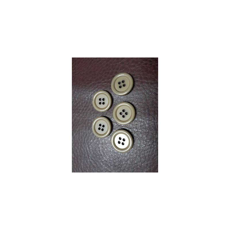N.10 Bottoni bellissimii rotondi in plastica colore marrone 4 fori mm 20