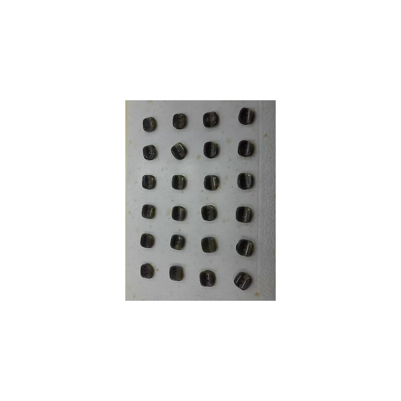 n 24  Bottoni bottoncini quadratii plastica colore grigio beige cm 1 a 2 f