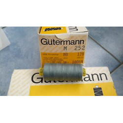 Spoletta filato Gutermann Tilolo No 120 M252 colore azzurro 827 in Super O