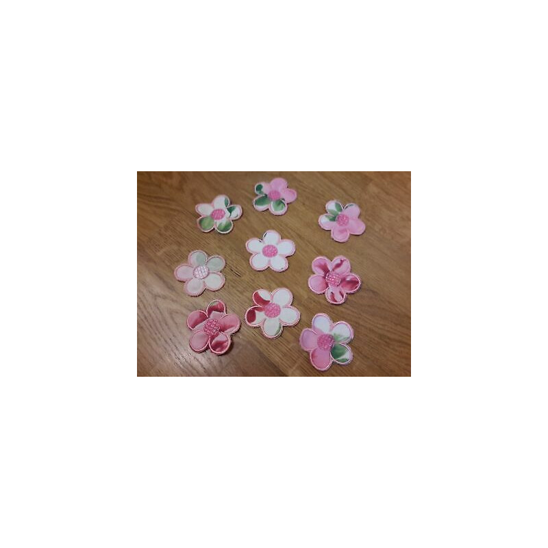 N. 13 Applicazioni in tessuto a forma di fiore colorati cm 5