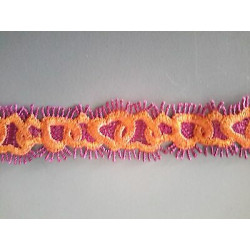 N. 1 applicazioni passamaneria in tessuto arancio e fuxia a cuore cm 90 x 