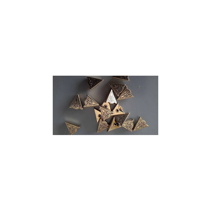 N. 5 Applicazioni, decori a triangolo cm 2 in metallo leggero oro