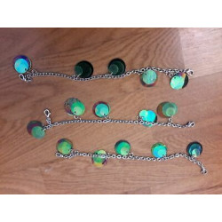 N.3 Applicazioni catena argento con penzoli paillettes colore verde e mosc