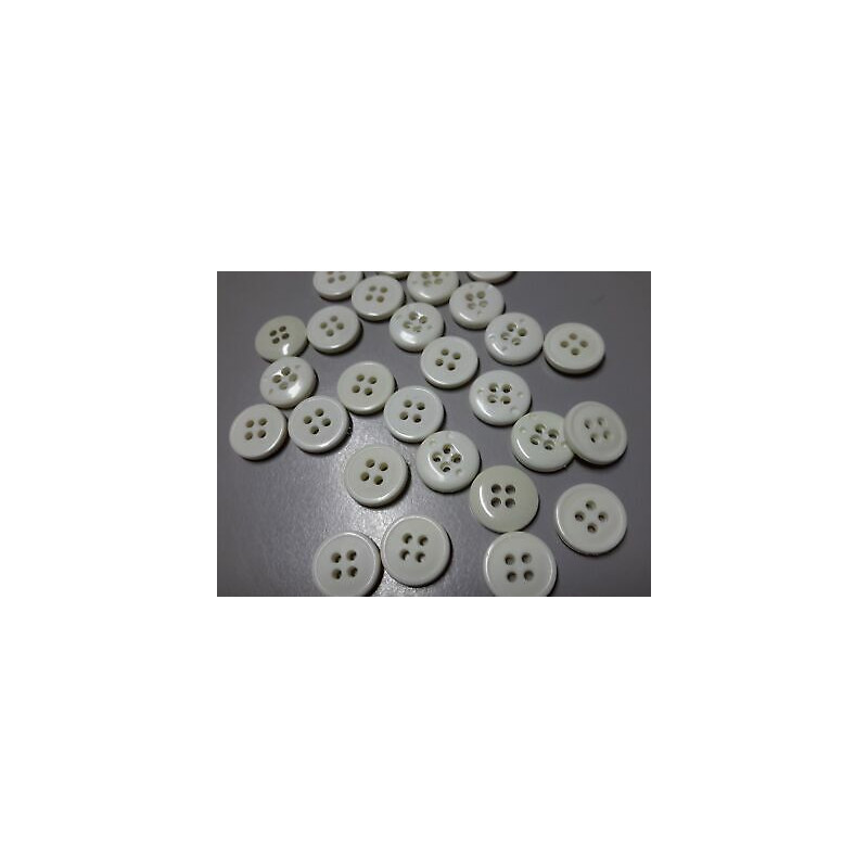 N. 60 Bottoni rotondi in plastica colore bianco latte 4 fori mm 14 circa