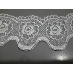 Metri 1 di Passamaneria in pizzo merletto colore bianco alta cm 6