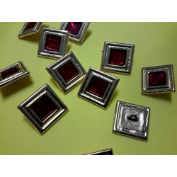 n 10 Bottoni quadrati metallo colore oro e rosso cm 2 foro dietro 
