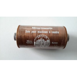 n. 1 Spoletta Filato seta UNIVERSAL ZWICKY N.70/3 mt 700 cad colore marro