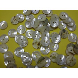 n 60 Bottoni rotondi plastica panna cm 1,7 2 fori effetto madre perla