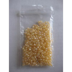 3534) 35 gr perline...
