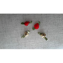 N. 16 Applicazioni decori in tessuto a fiore rosso e oro dimensioni cm 2x1