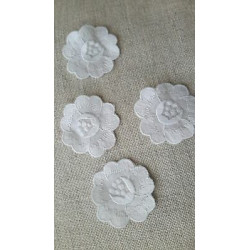 n. 5 Applicazioni in tessuto a fiore da cucire colore bianco cm 5