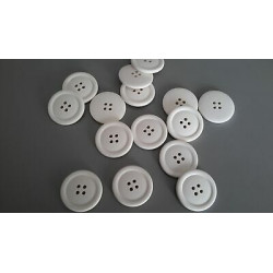 N. 10 Bottoni rotondi in plastica colore bianco opaco 4 fori mm 27 circa