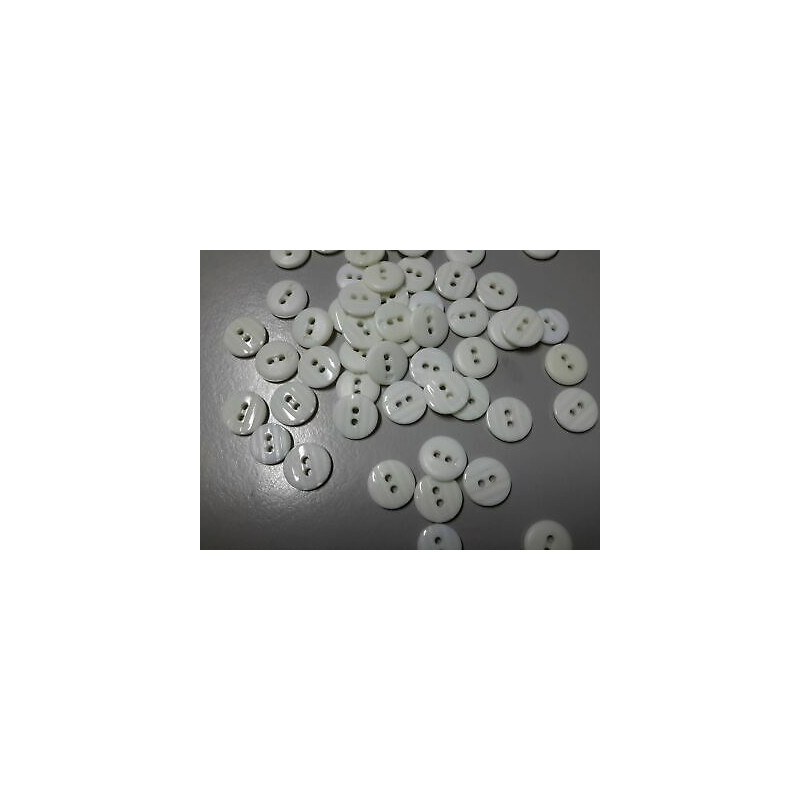 N. 10 Bottoni rotondi in plastica colore bianco 2 fori mm 13 circa