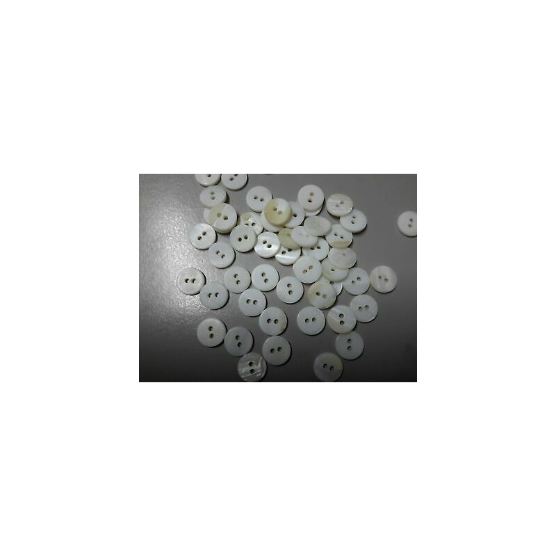 N. 10 Bottoni rotondi in plastica colore bianco 2 fori mm 9 circa