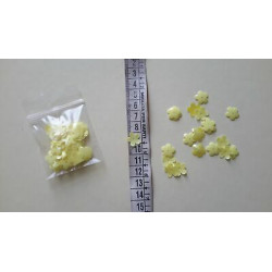 gr. 8 di Paillettes applicazioni a fiore giallo 13 mm circa