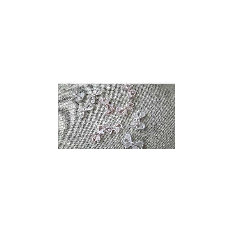 n. 8 Applicazioni in tessuto a fiocco da cucire colore bianco e rosa cm 2,