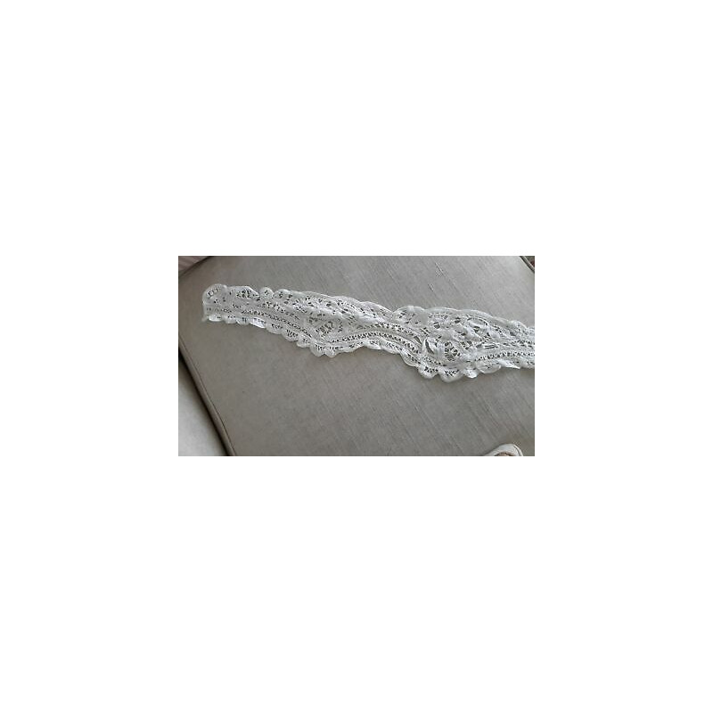 Applicazione in pizzo bianco cm 65 x cm 9